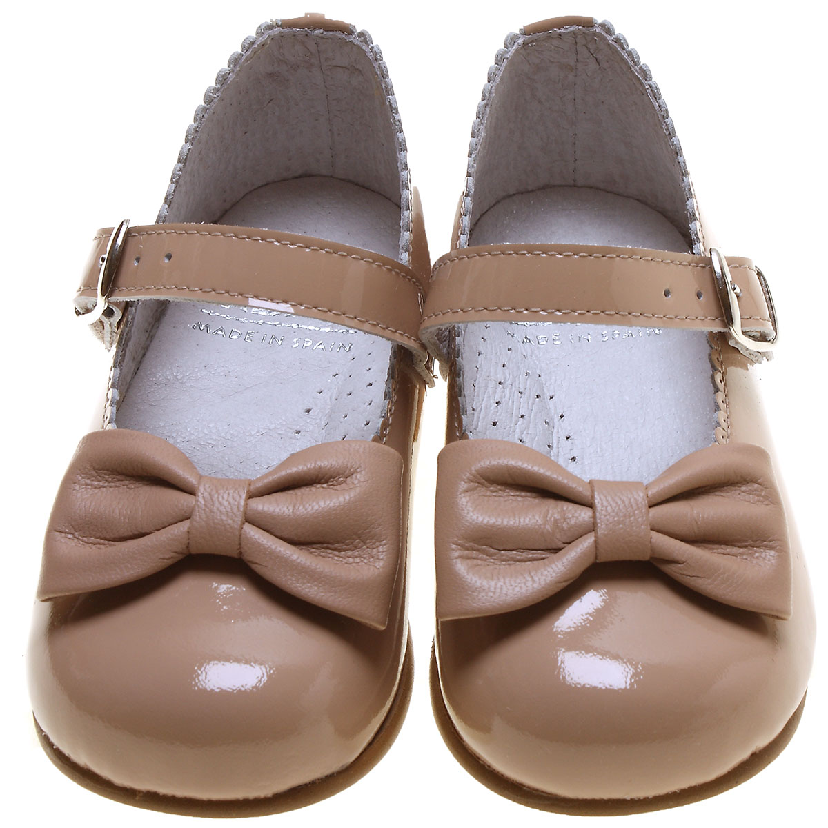 Girls Caramel Brown Patent Mary Jane Shoes With a Bow