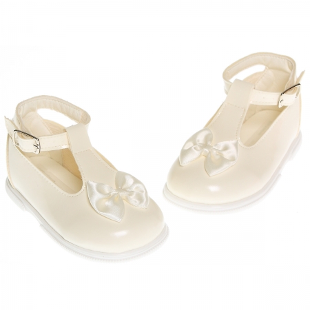 Baby girls ivory patent shoes with satin bow