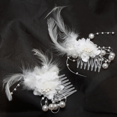 White Flowers With Feather Hair Combs