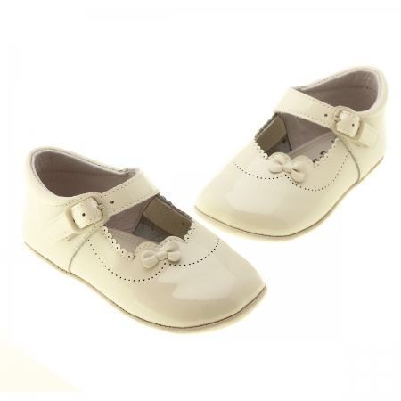Baby Girls Ivory Patent Pram Shoes