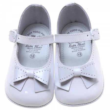 Baby Girls Patent White Pram Shoes With Bows #3