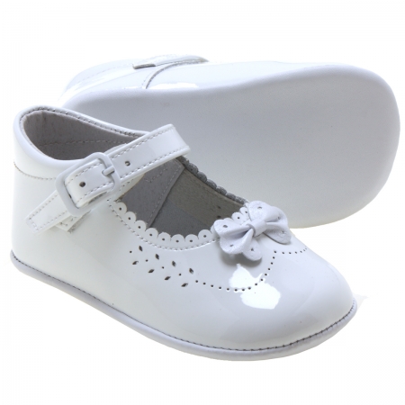 Beautiful Bow Decorated White Leather Patent Pram Shoes for Baby Girls #2