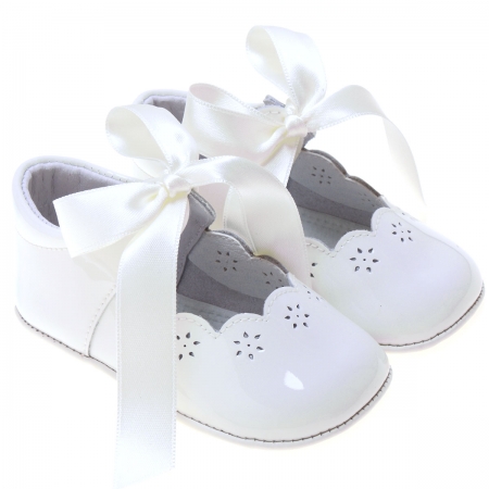 Spanish Baby Girls White Patent Leather Shoes With Ribbons #2