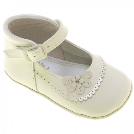 Baby Girls Ivory Patent Shoes Flower Scallop Decoration