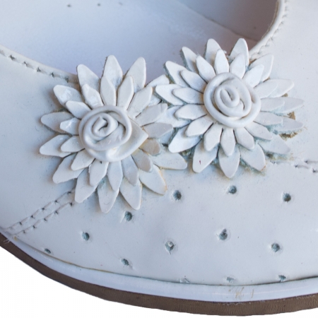 Pretty Originals Girls Off White Patent Shoes In Classic Mary Janes Style With Flowers #2